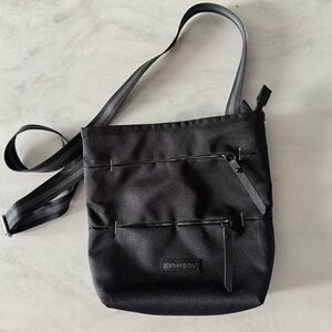 Like New Sherpani Sadie Crossbody Bag Black